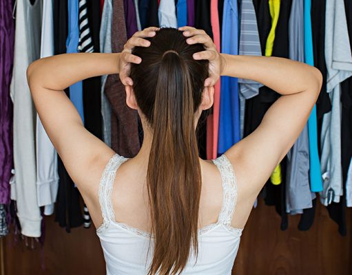 Quase um ano da vida das mulheres é destinado para a escolha do que vestir