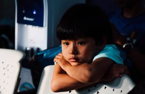 4 comportamentos que derrubam a auto-estima dos seus filhos