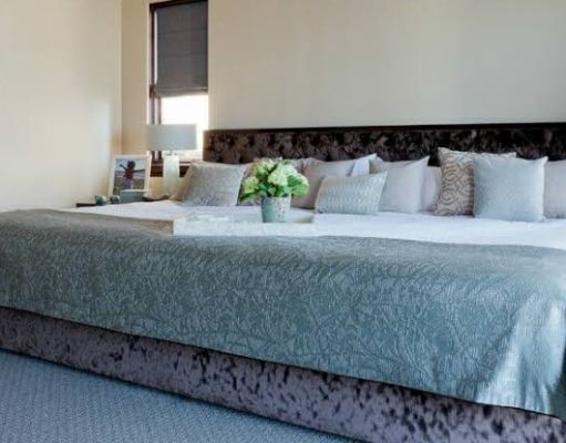 Empresa elabora uma cama gigante para que todos da família possam dormir juntos