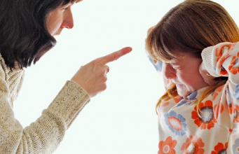 Algumas palavras ditas à criança agem como uma maldição dos pais!