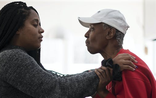 Pesquisa mostra que o hormônio do amor pode ajudar a reverter o mal de Alzheimer
