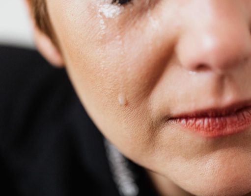 10 benefícios de chorar que mostram que é saudável se expressar